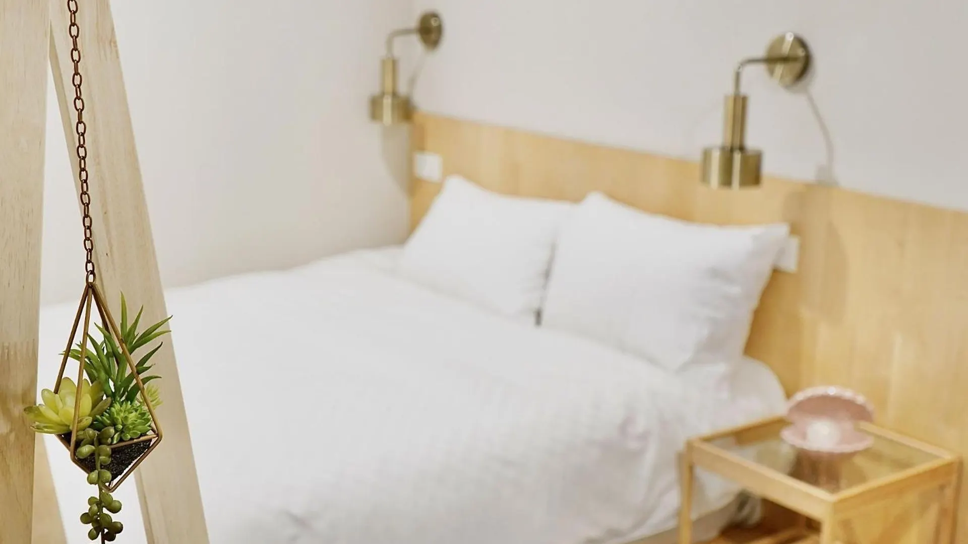 Tokyo Ueno Designer Room: Park & Station Proximity Japan